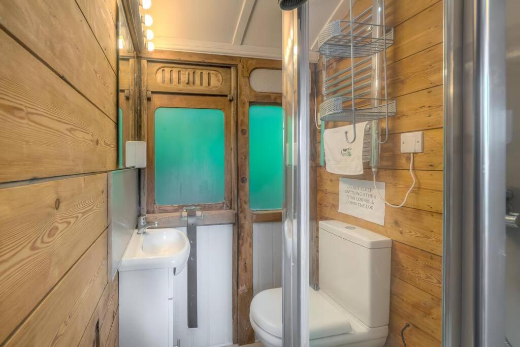 Railway Carriage With Tennis Court!