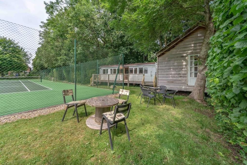 Railway Carriage With Tennis Court! *