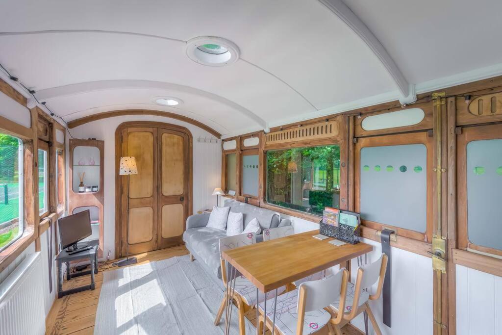 Holiday home Railway Carriage With Tennis Court! *